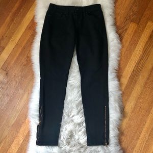 NWOT Joe’s Chelsea fit zip ankle jeans- Size 27